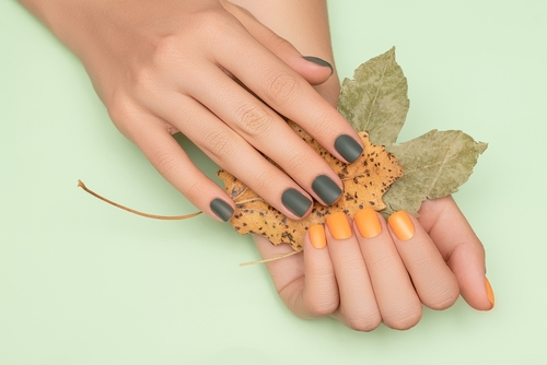 Fall Elegance: Embrace the Season with Rizzieri Salon's Hottest Nail Art Trends